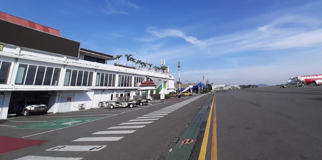 Lion Air BDO Terminal - Husein Sastranegara Airport