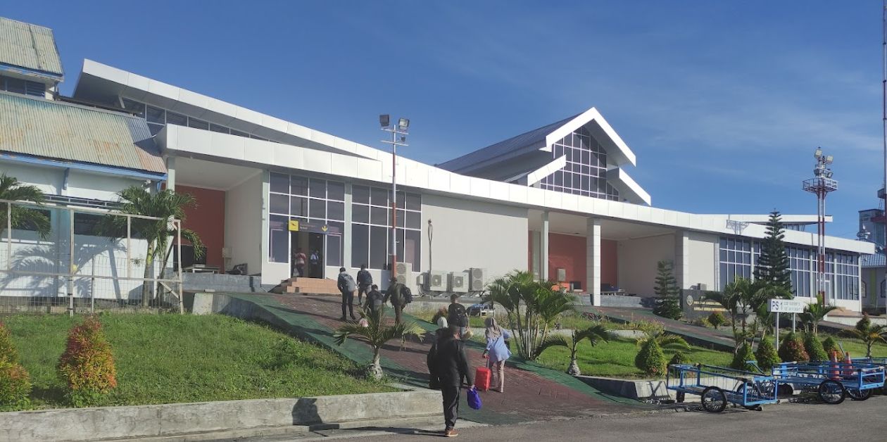 Lion Air BUW Terminal - Betoambari Airport