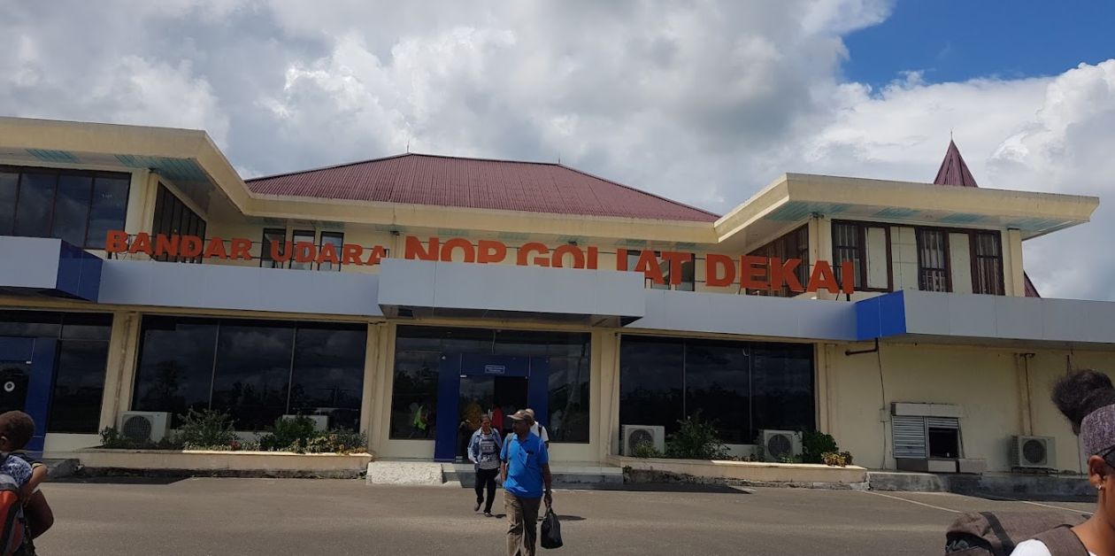 Lion Air DEX Terminal - Nop Goliath Dekai Airport