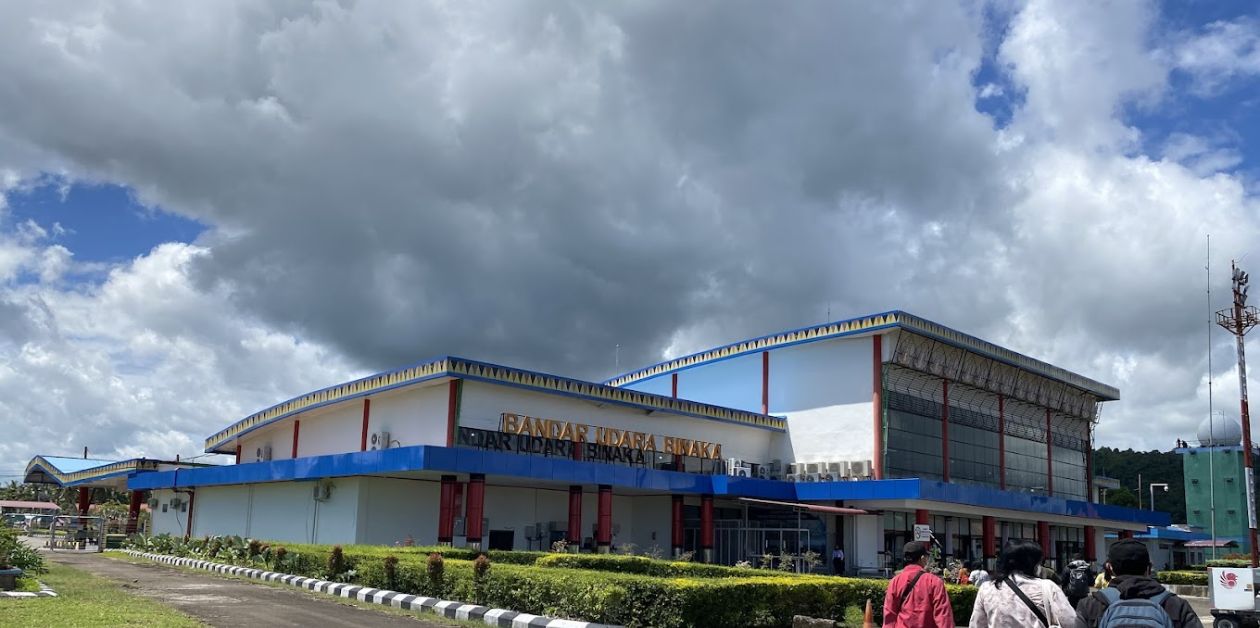 Lion Air GNS Terminal - Binaka Airport