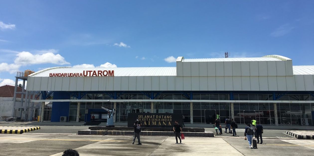Lion Air KNG Terminal - Utarom Airport