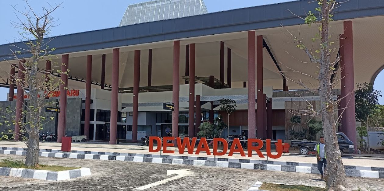 Lion Air KWB Terminal - Dewandaru Airport