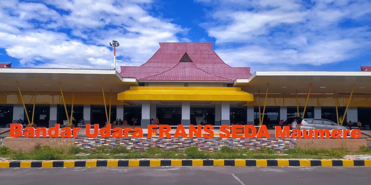 Lion Air MOF Terminal - Fransiskus Xaverius Seda Airport
