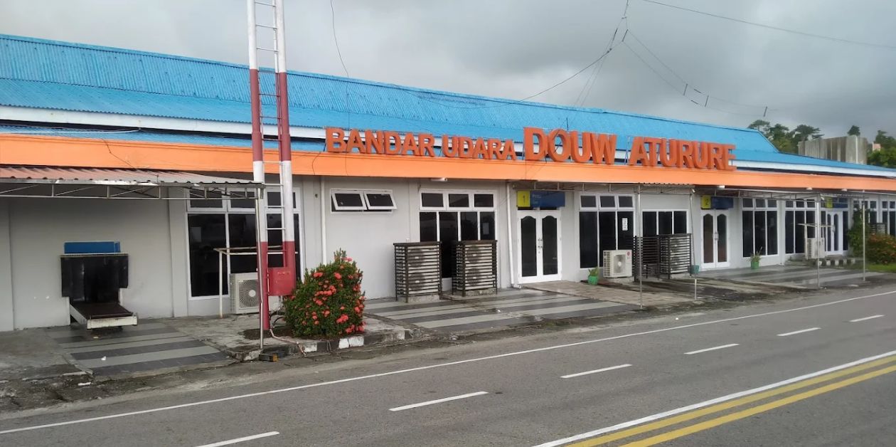 Lion Air NBX Terminal - Douw Aturure Airport