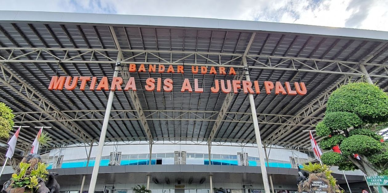 Lion Air PLW Terminal - Mutiara SIS Aljufri Airport